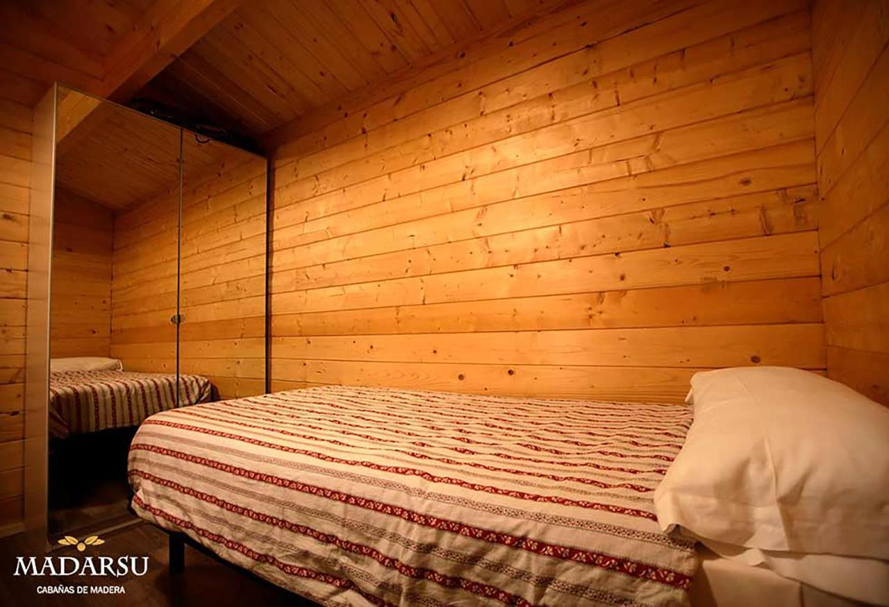 Cabanas Madarsu Vigo de Sanabria Exterior photo